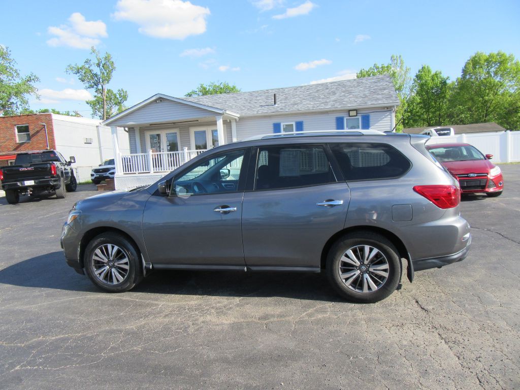 2017 Nissan Pathfinder Image 9