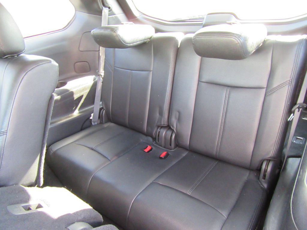 2017 Nissan Pathfinder Image 12