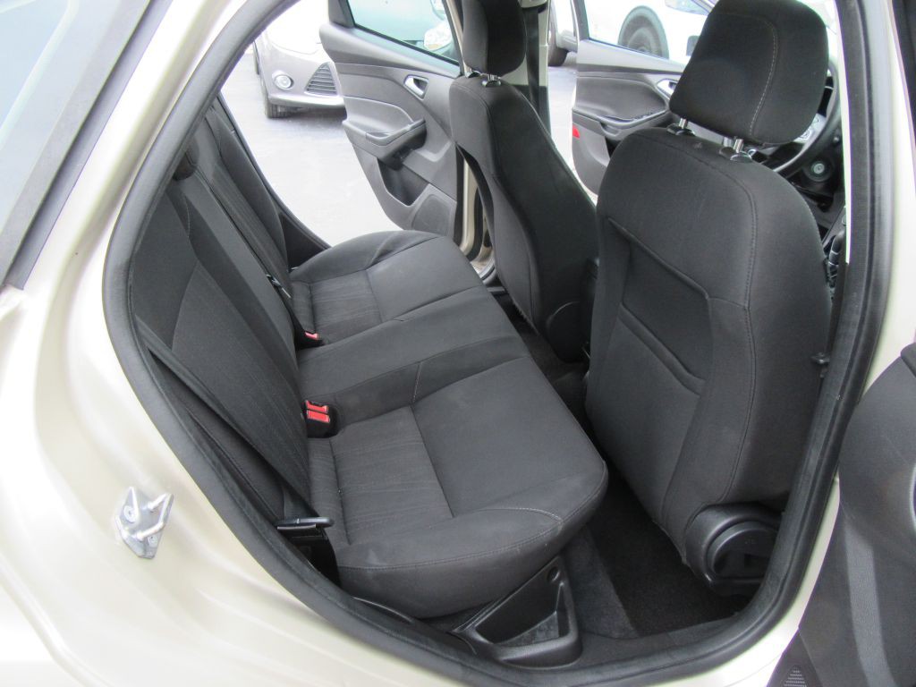 2018 Ford Focus Image 11
