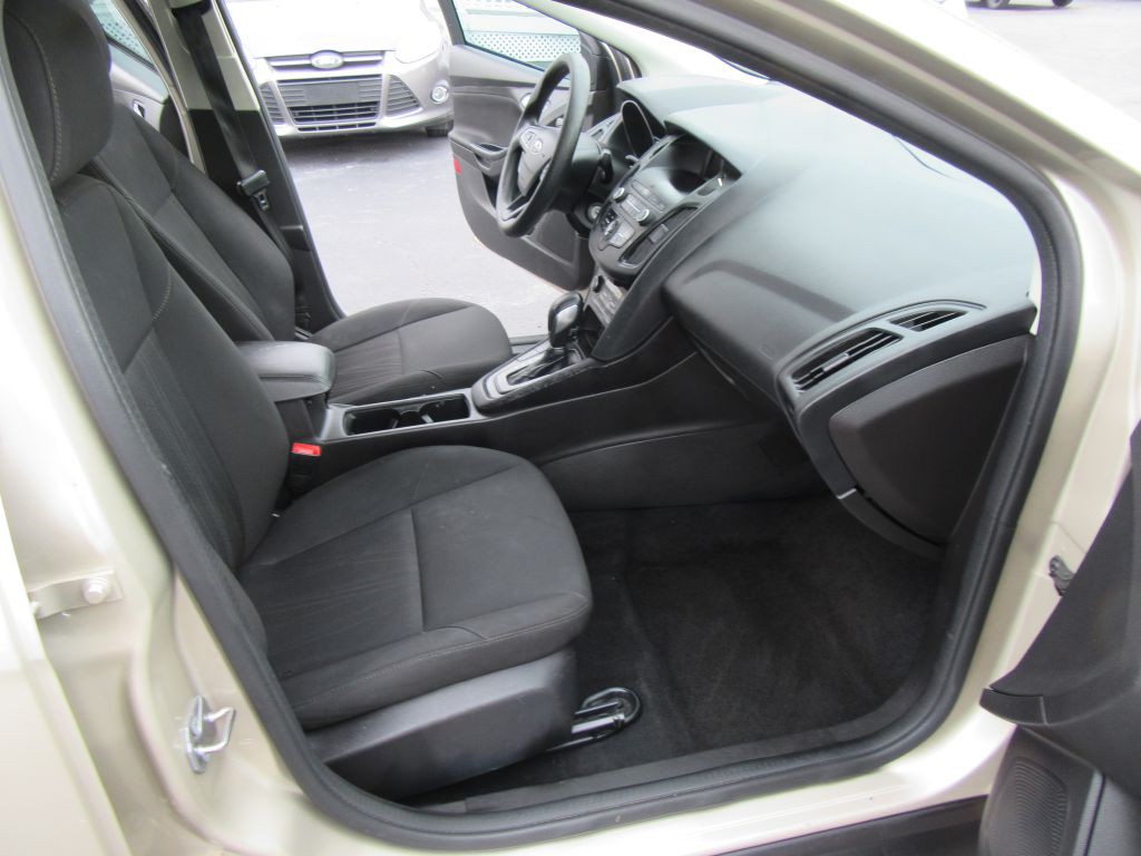 2018 Ford Focus Image 12