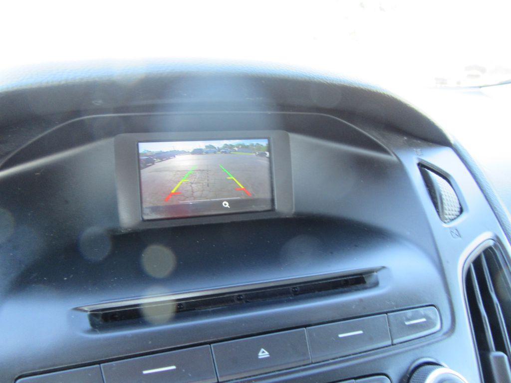 2015 Ford Focus Image 17