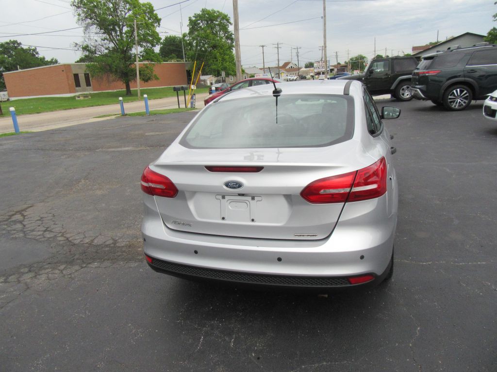 2016 Ford Focus Image 5