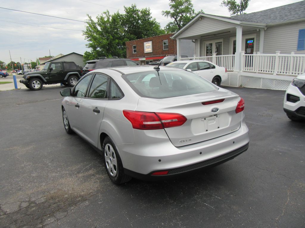 2016 Ford Focus Image 6