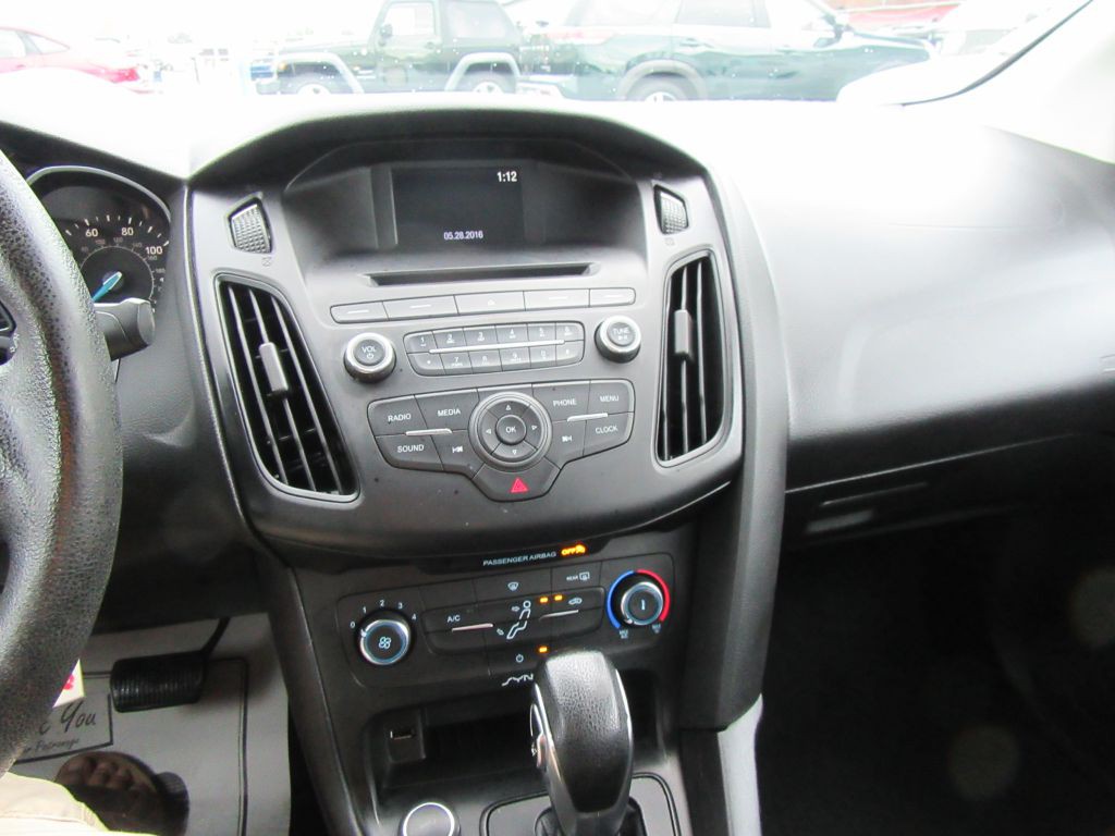 2016 Ford Focus Image 14
