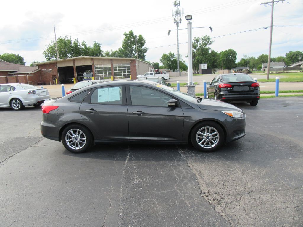 2016 Ford Focus Image 3