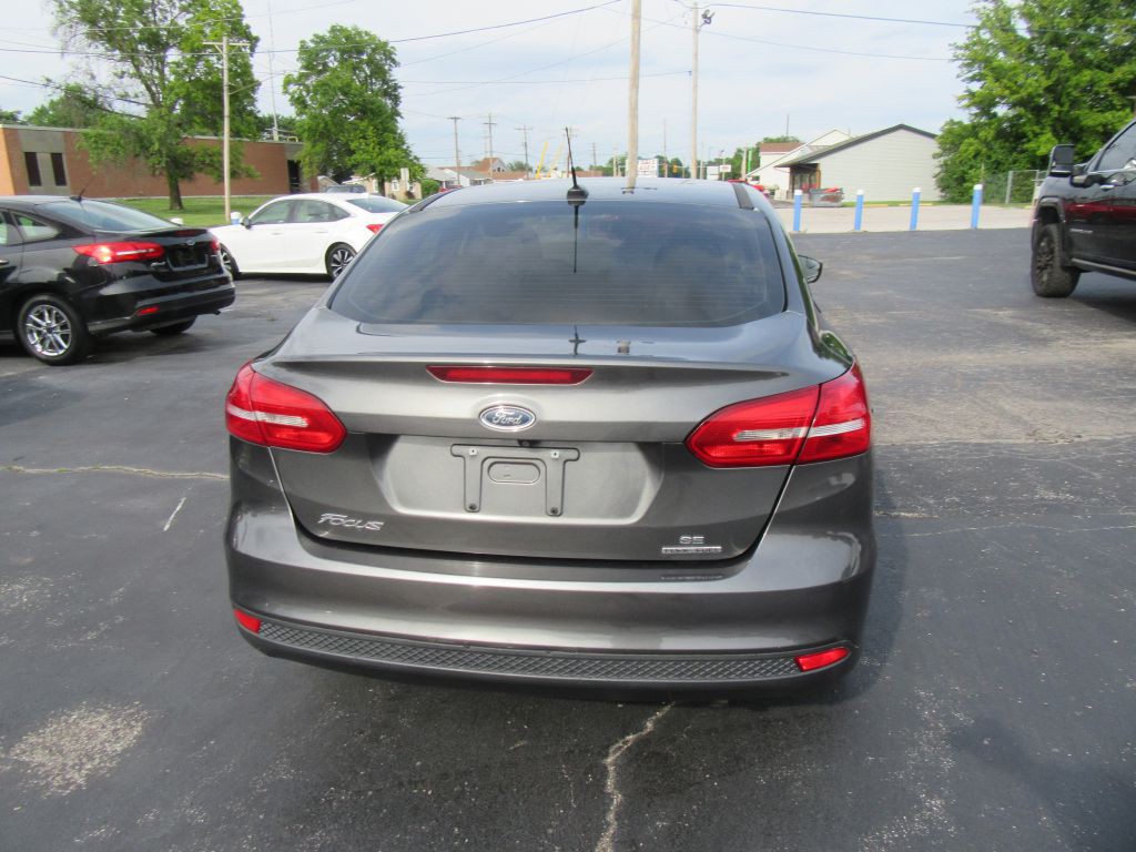 2016 Ford Focus Image 5