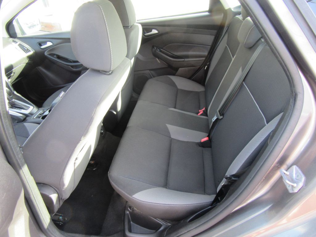 2014 Ford Focus Image 9
