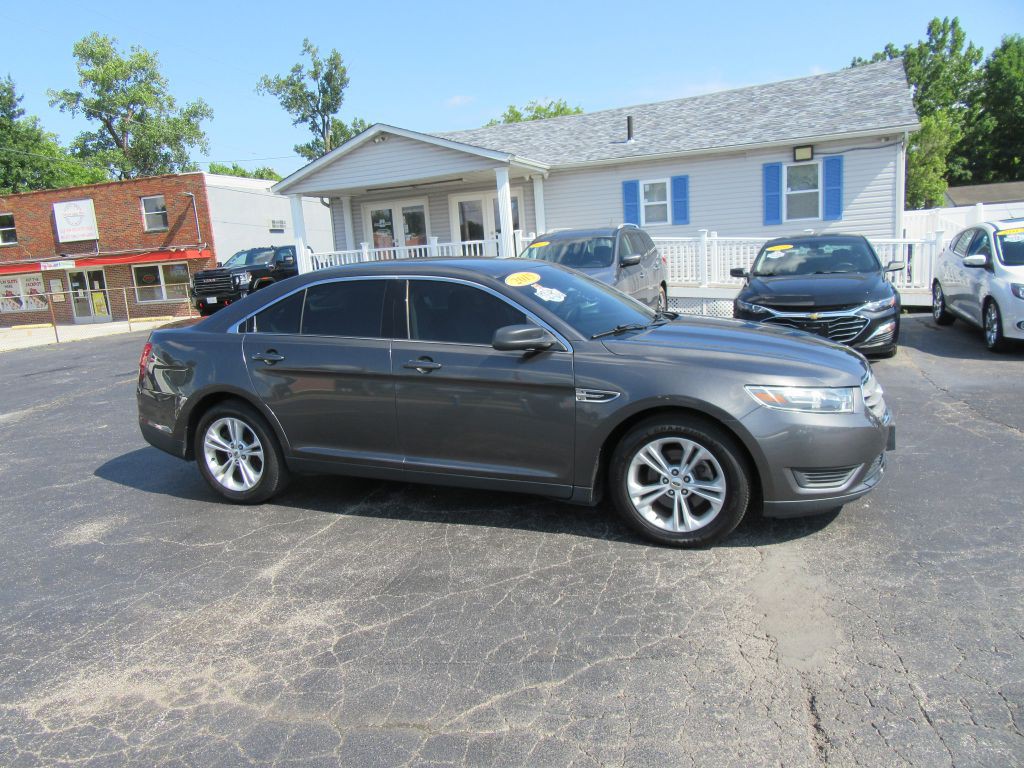 2015 Ford Taurus Image 4