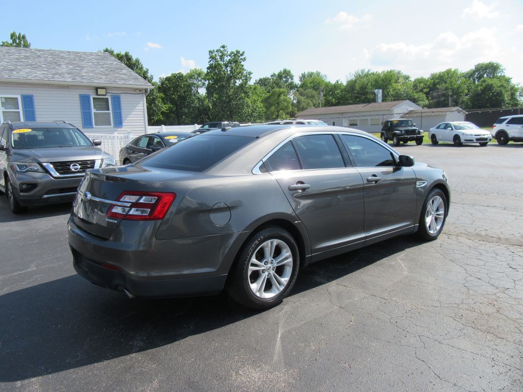 2015 Ford Taurus Image 5
