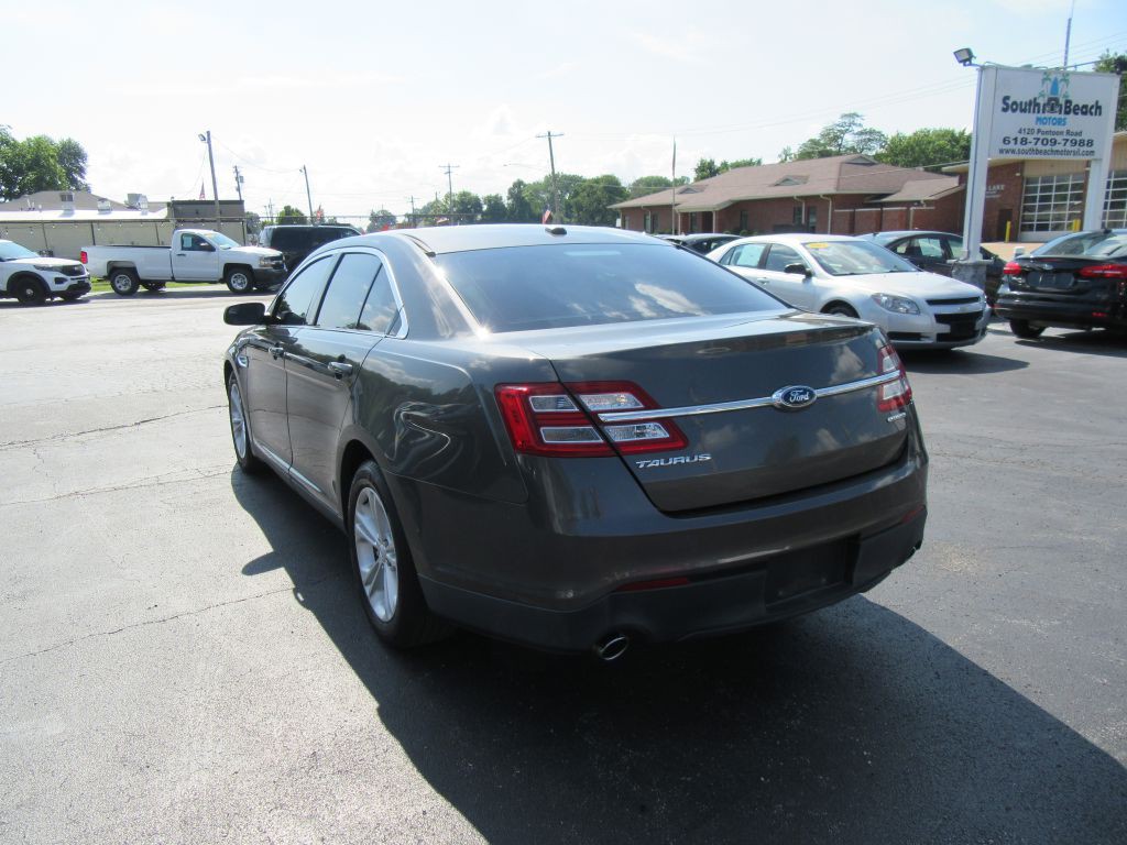 2015 Ford Taurus Image 7