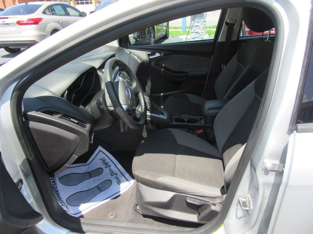 2014 Ford Focus Image 8