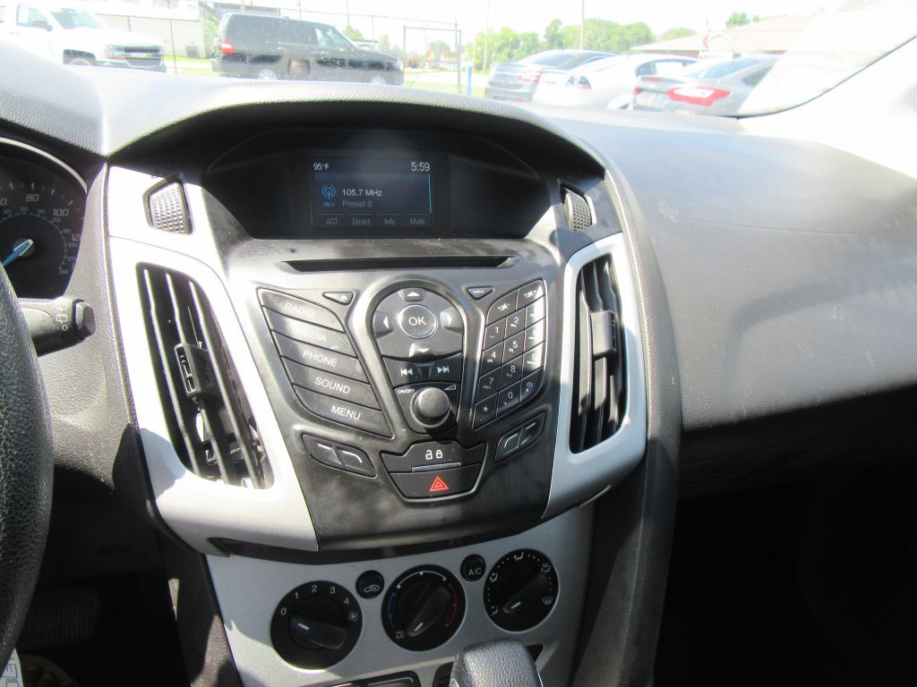 2014 Ford Focus Image 15