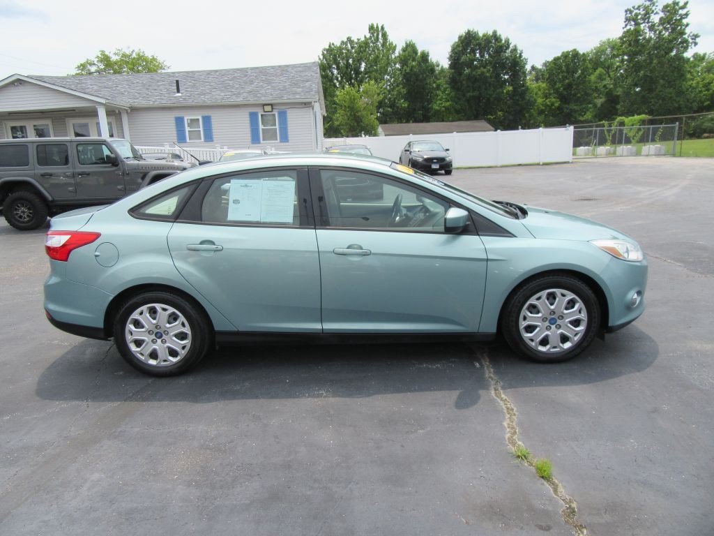 2012 Ford Focus Image 3