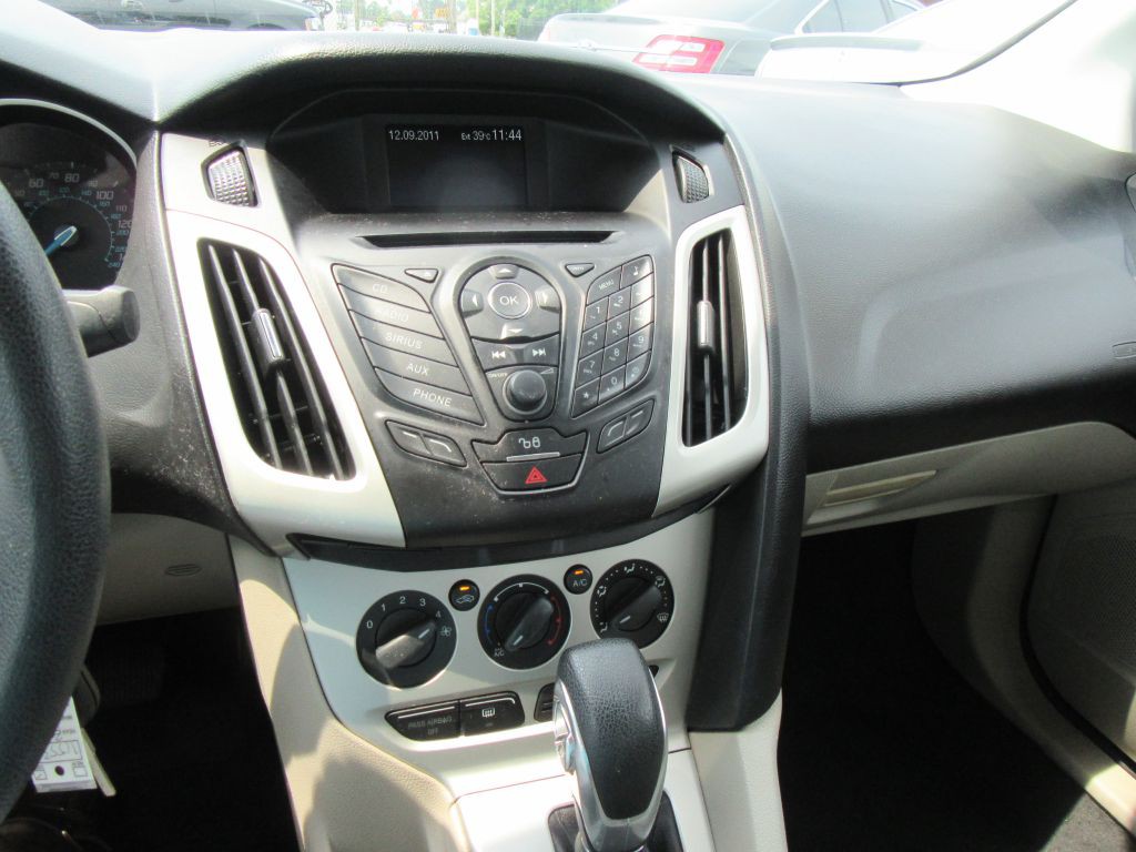 2012 Ford Focus Image 14