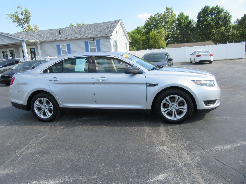 2018 Ford Taurus Image 4