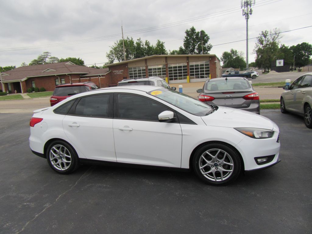 2015 Ford Focus Image 2