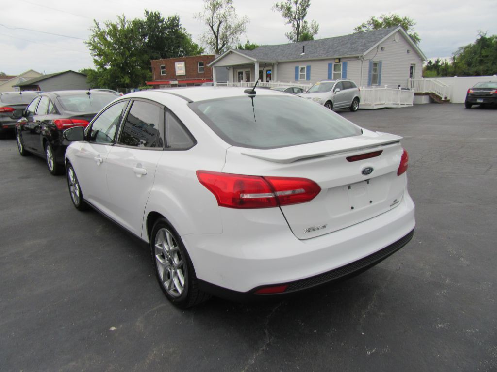 2015 Ford Focus Image 6