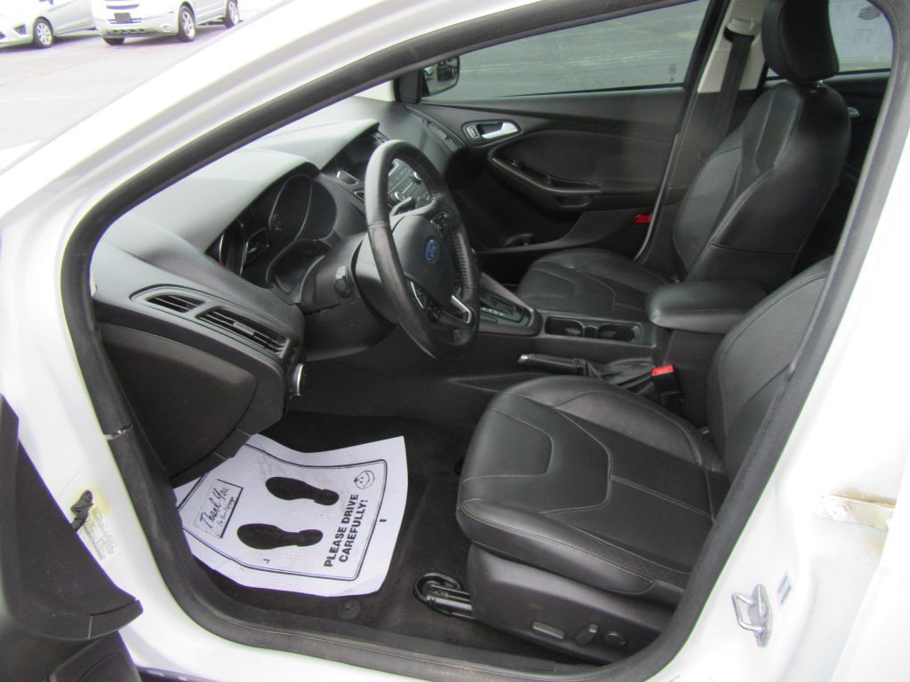 2015 Ford Focus Image 8
