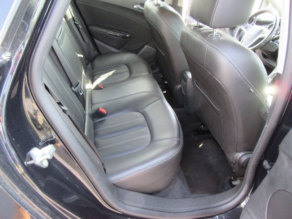 2015 Buick Verano Image 11