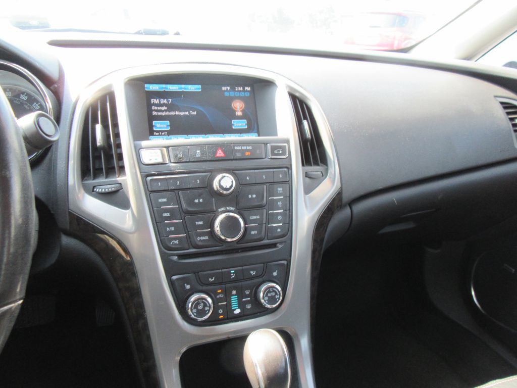 2015 Buick Verano Image 16
