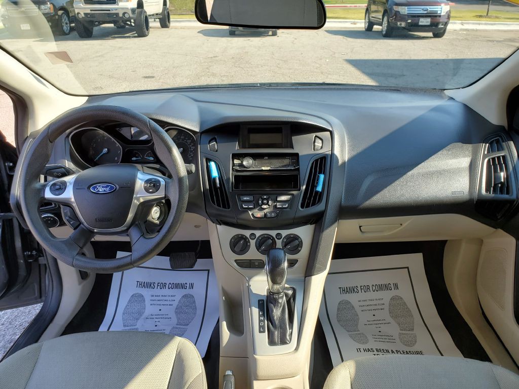 2012 Ford Focus Image 2