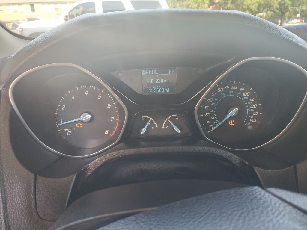 2012 Ford Focus Image 3