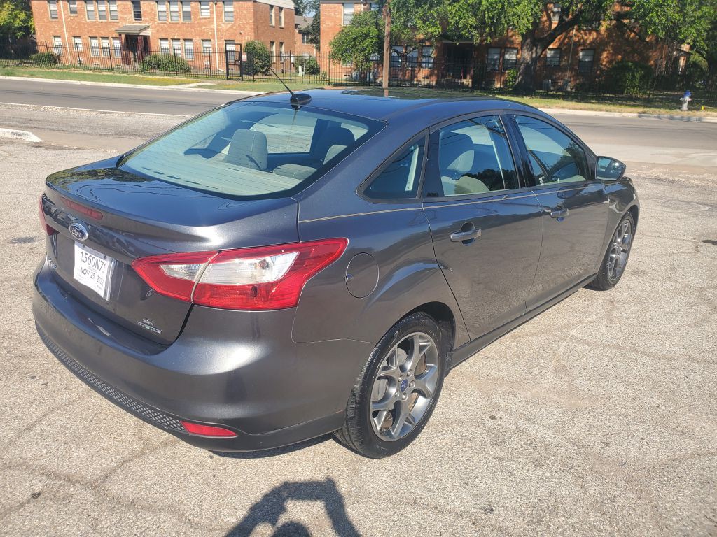 2012 Ford Focus Image 12