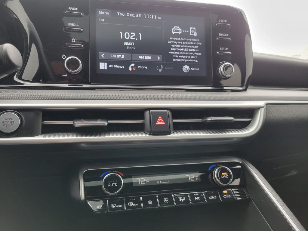 2021 Kia K5 Image 2