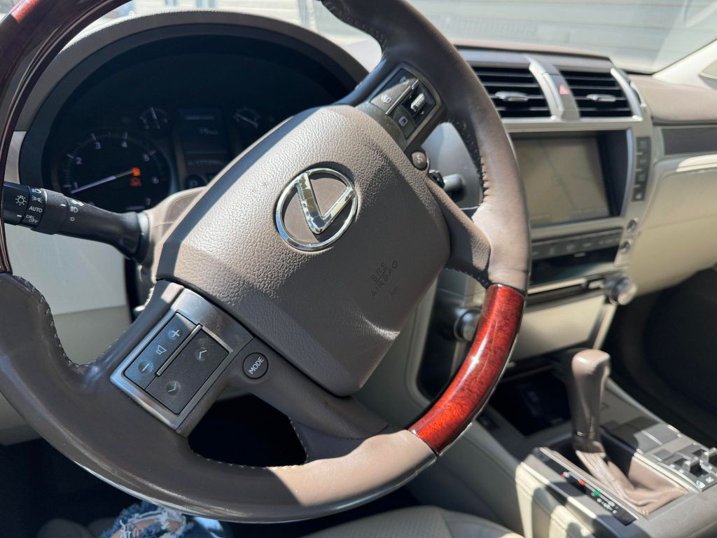 2011 Lexus GX 460 Image 13
