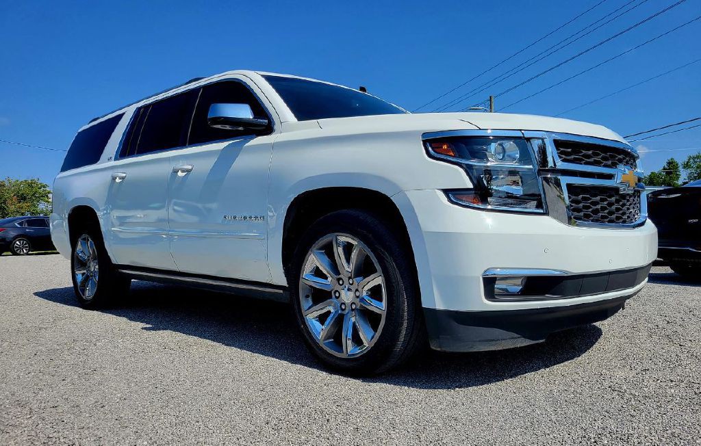 2015 Chevrolet Suburban Image 5