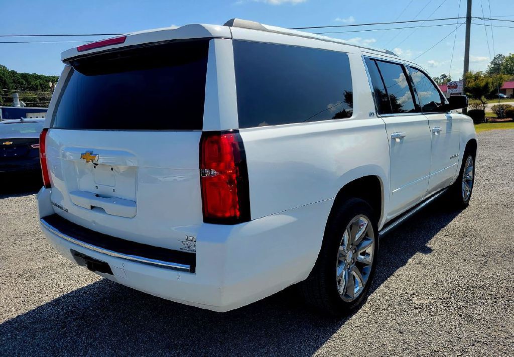 2015 Chevrolet Suburban Image 7