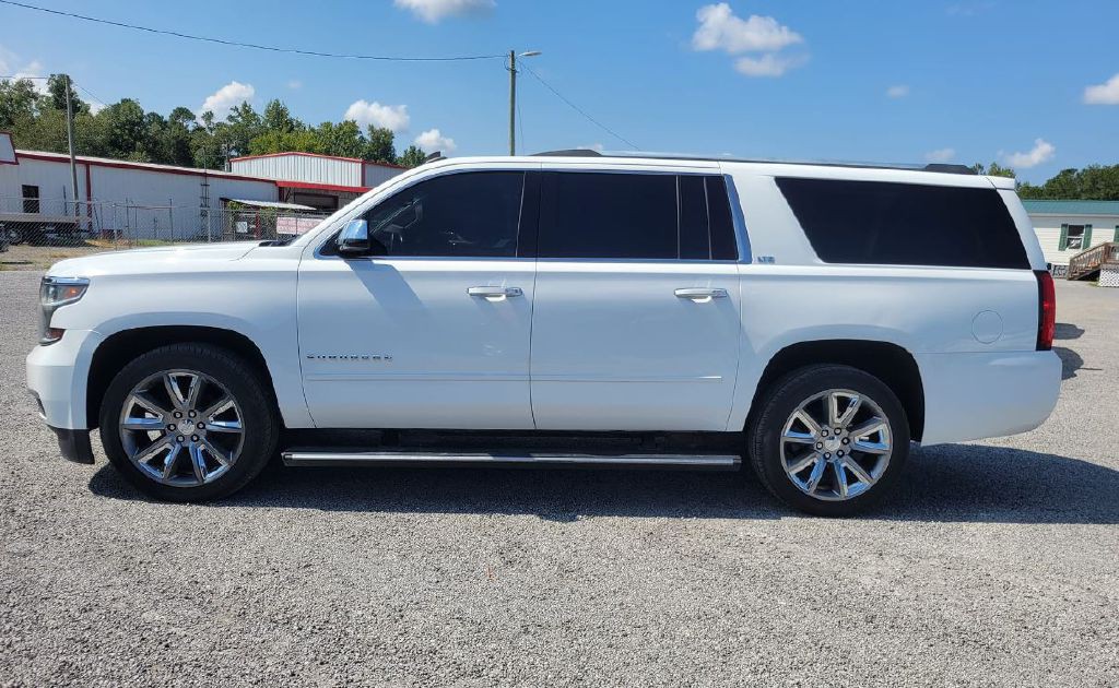 2015 Chevrolet Suburban Image 9