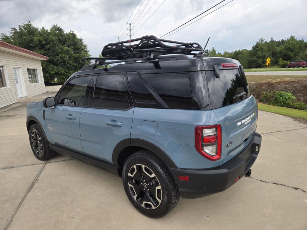2021 Ford Bronco Image 2
