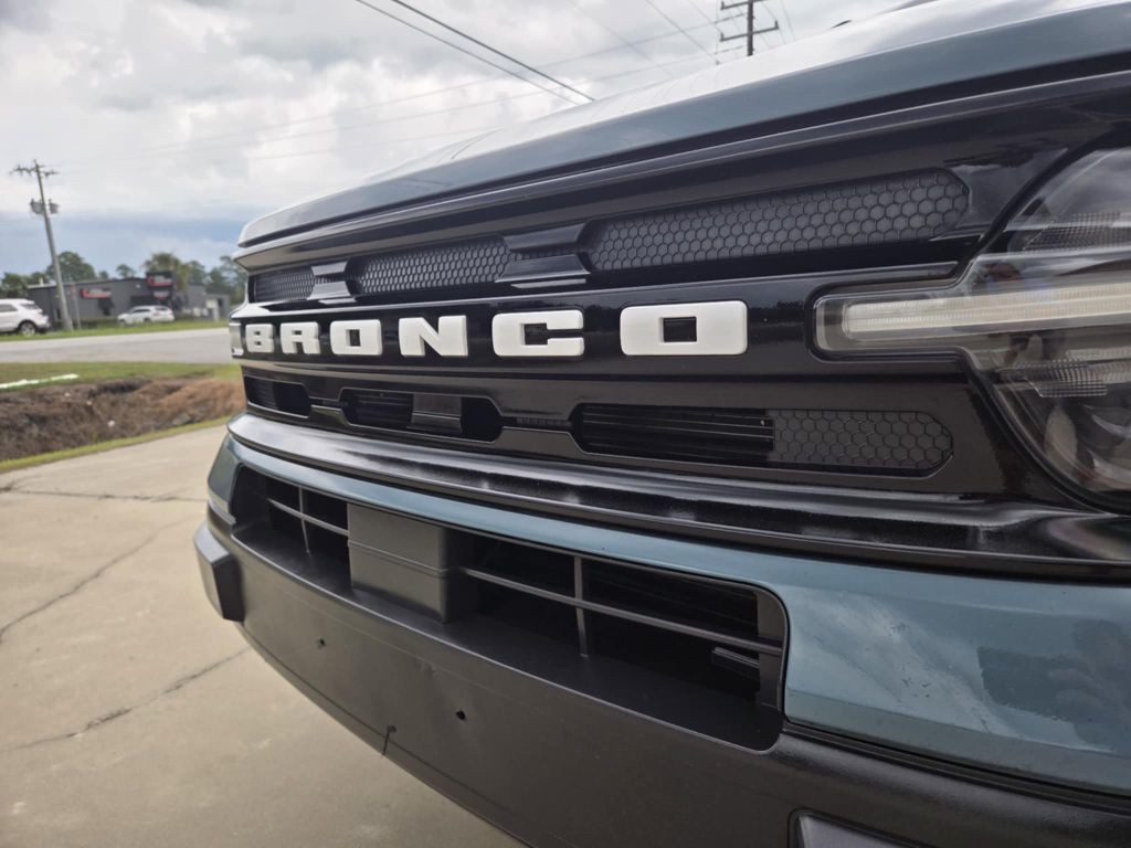 2021 Ford Bronco Image 8