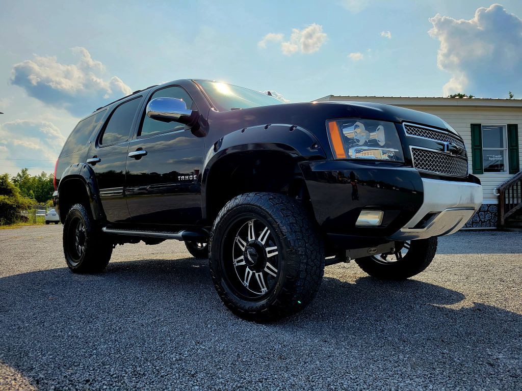 2011 Chevrolet Tahoe Image 3