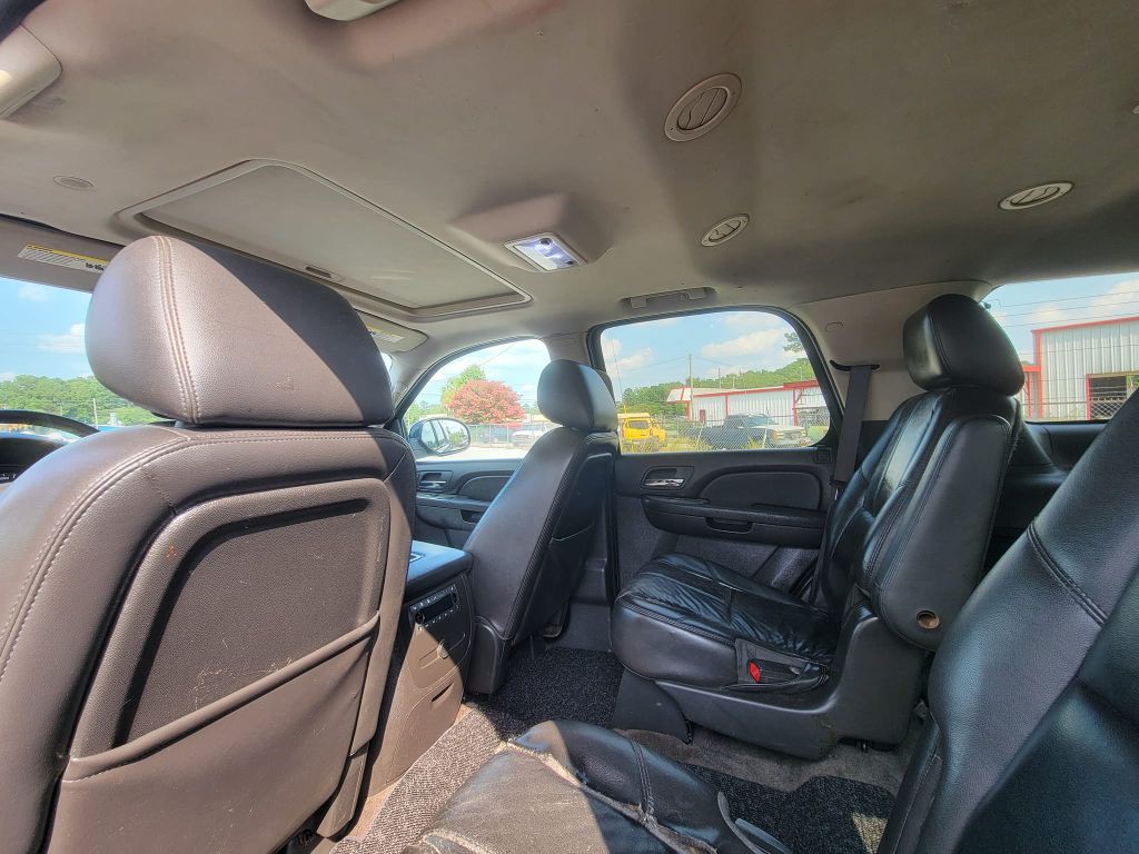 2011 Chevrolet Tahoe Image 10