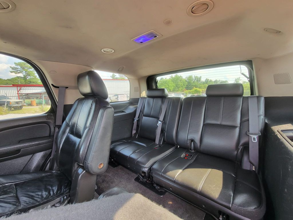 2011 Chevrolet Tahoe Image 11