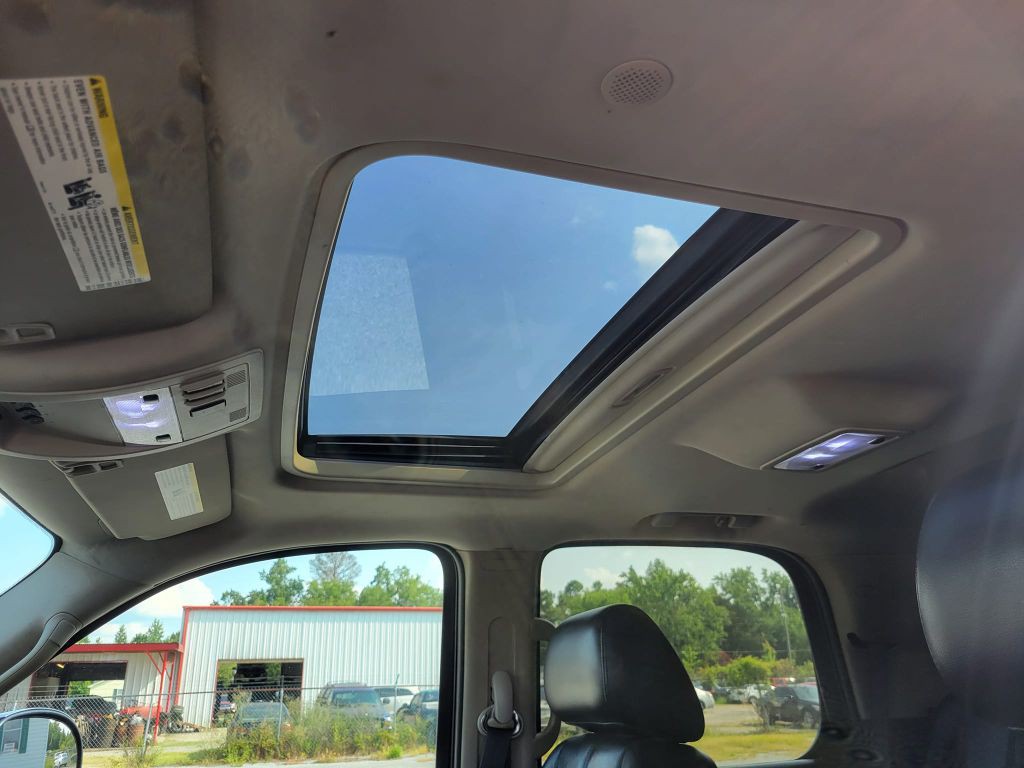 2011 Chevrolet Tahoe Image 18