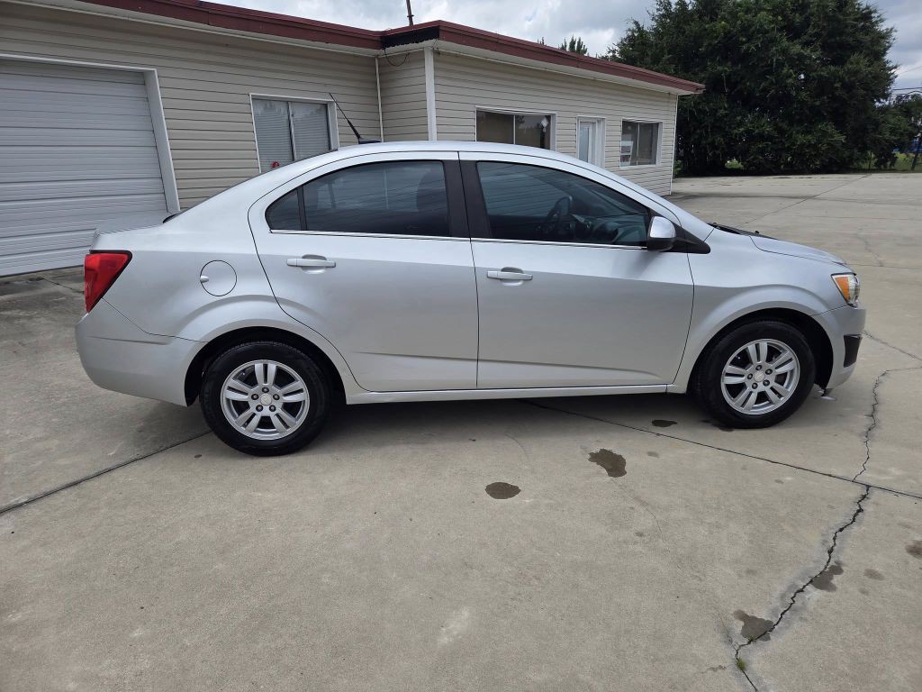 2014 Chevrolet Sonic Image 6
