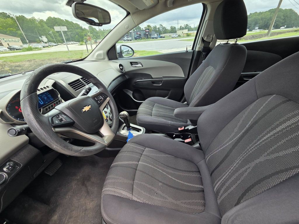 2014 Chevrolet Sonic Image 9