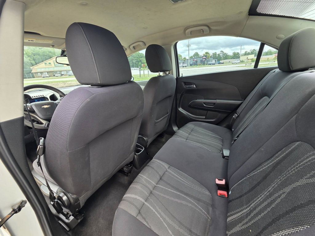 2014 Chevrolet Sonic Image 10