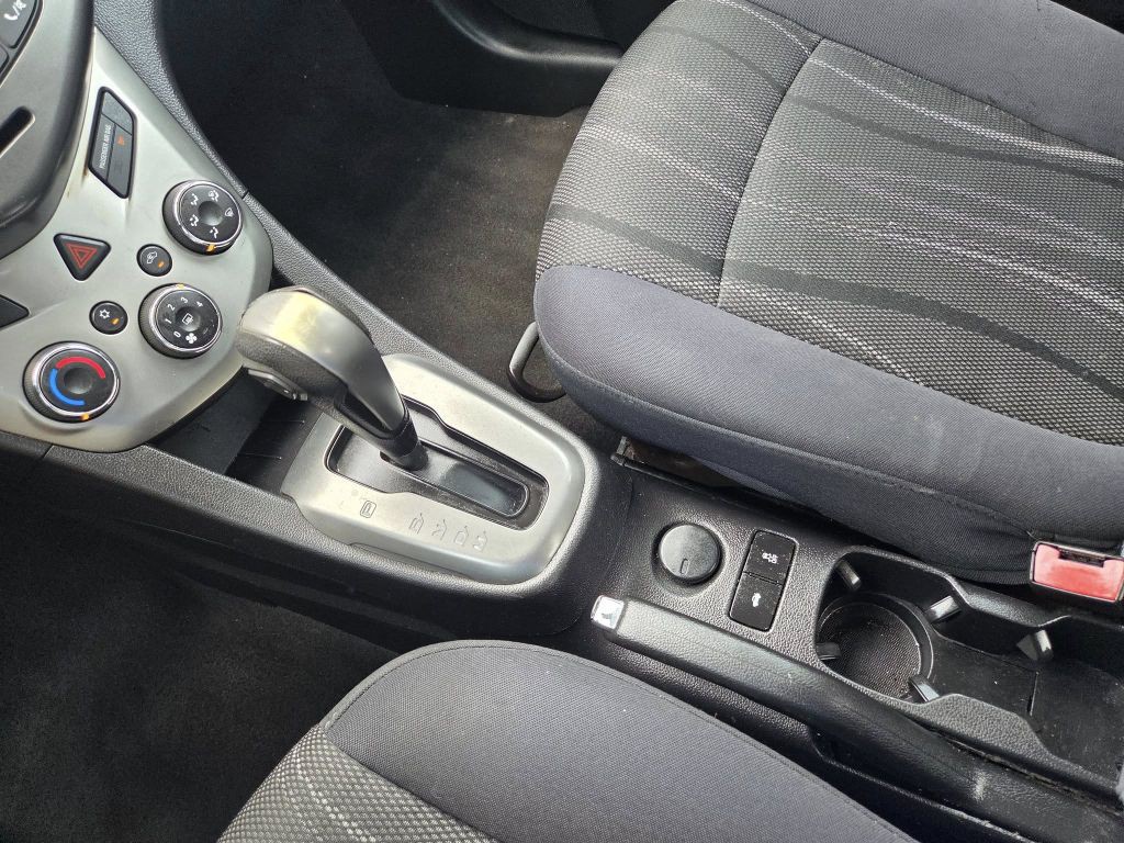 2014 Chevrolet Sonic Image 12