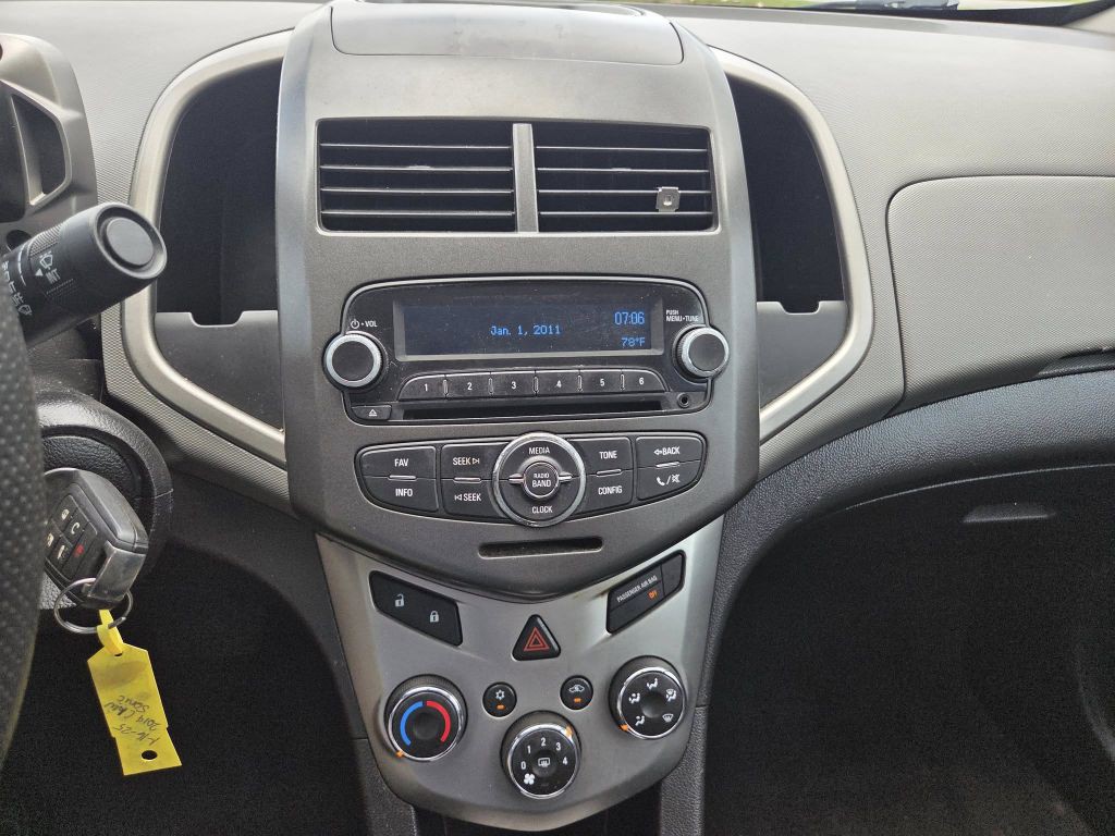 2014 Chevrolet Sonic Image 13