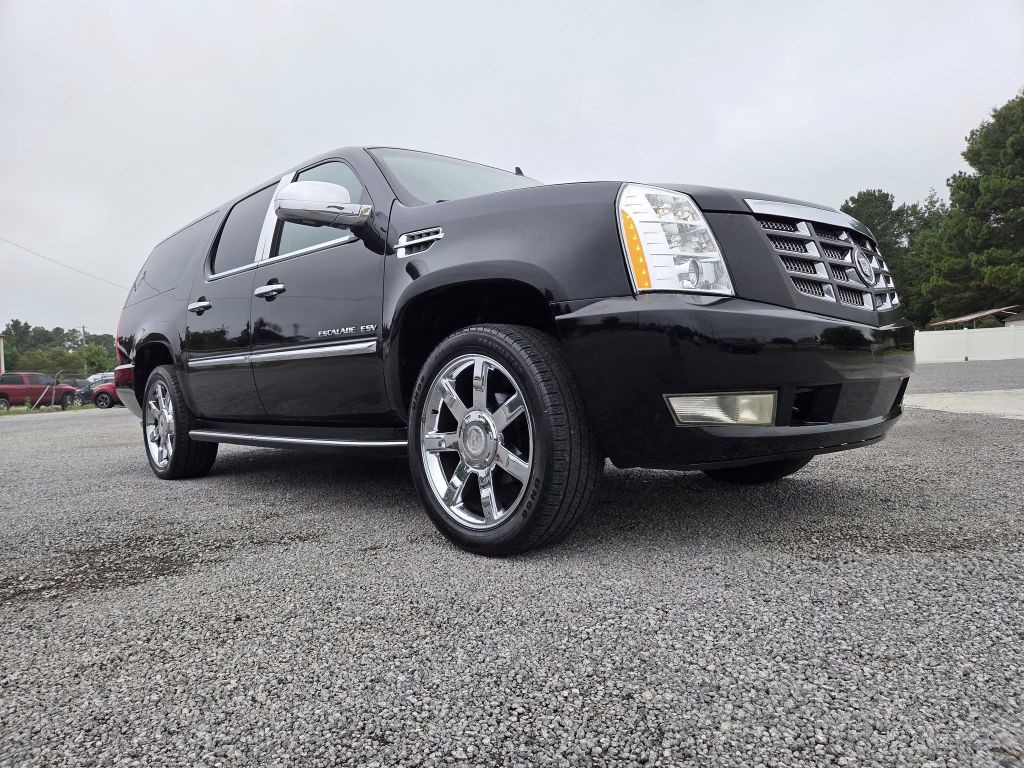 2012 Cadillac Escalade Image 2