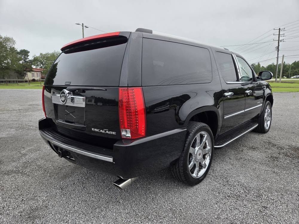 2012 Cadillac Escalade Image 3