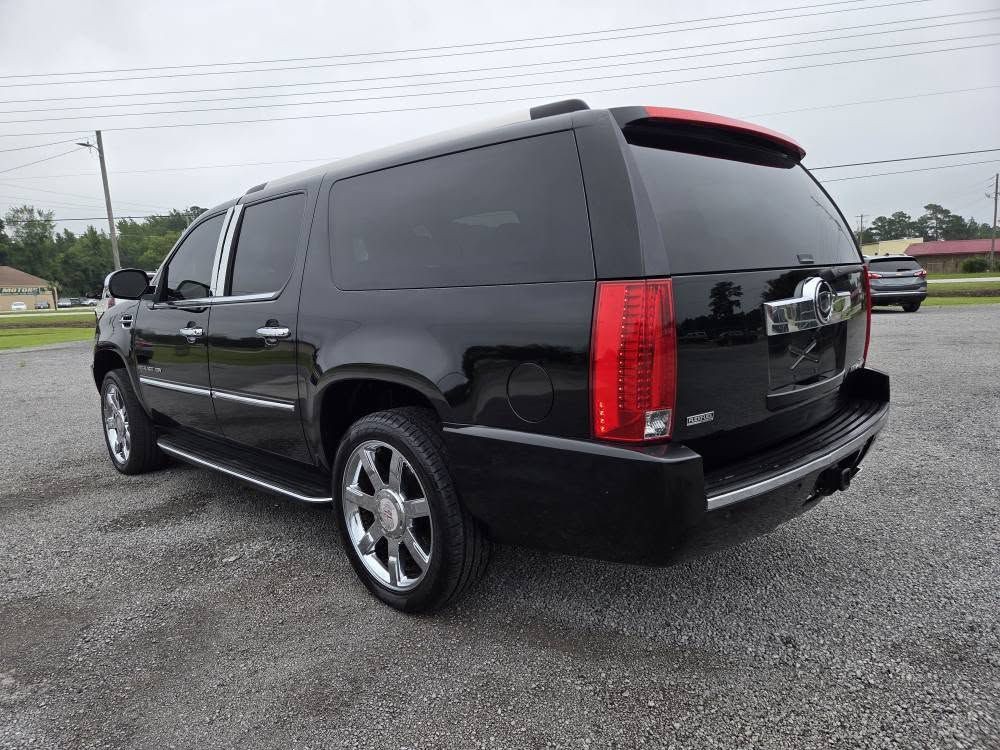 2012 Cadillac Escalade Image 4