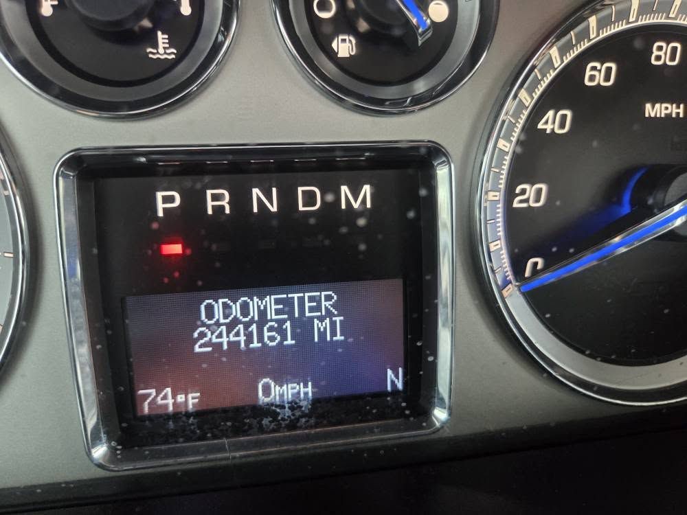 2012 Cadillac Escalade Image 6