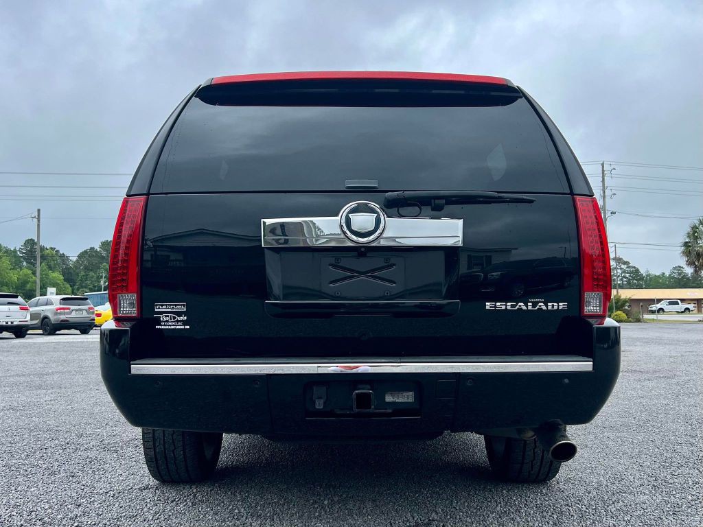 2012 Cadillac Escalade Image 8