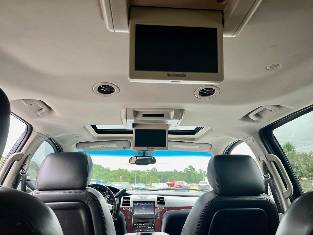 2012 Cadillac Escalade Image 15