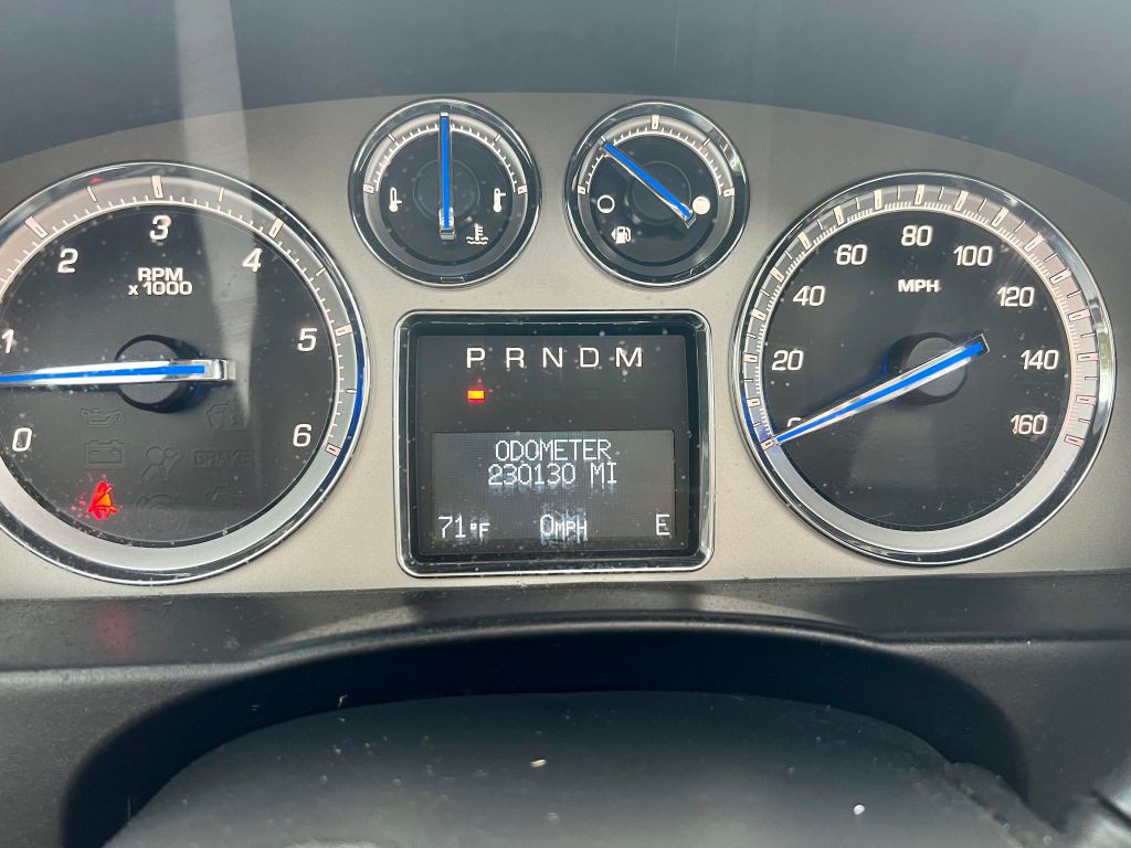 2012 Cadillac Escalade Image 20